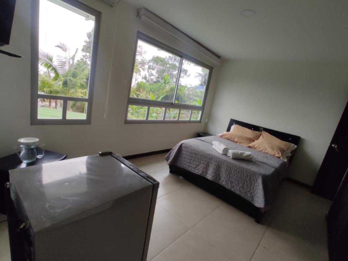 Habitacion Privada En Finca Turistica Hualcala Ла-Меса Экстерьер фото